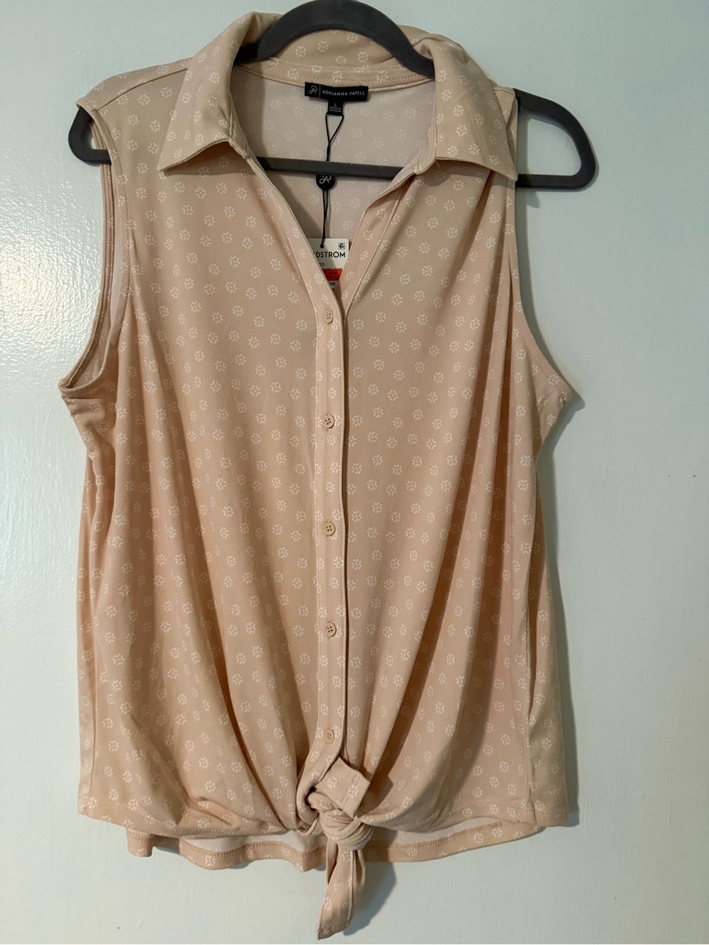 Adrianna Papell Sleeveless Button-Front Tie-Hem Blouse - Champagne Blush L